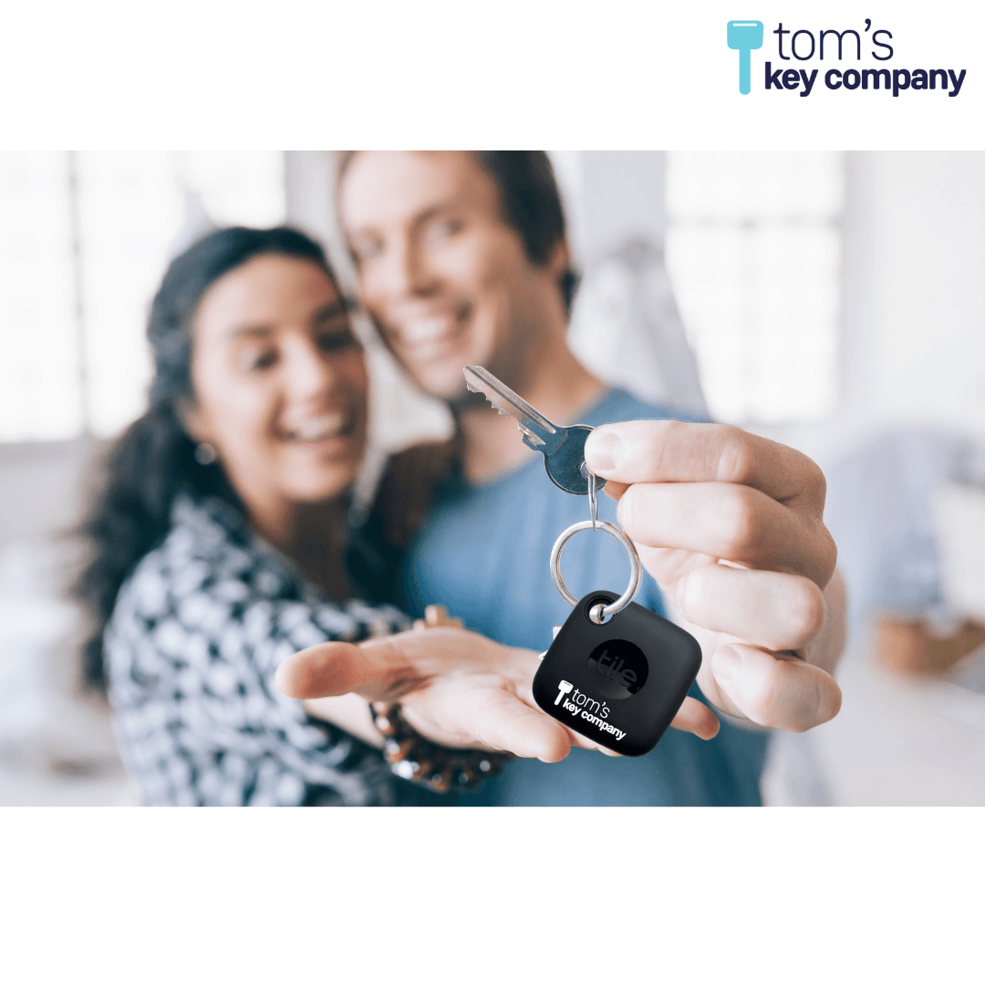 3 Piece Gift Bundle for Car Owners: Magnetic Key Storage Box, Premium Metal Key Rings, Tile Key Finder